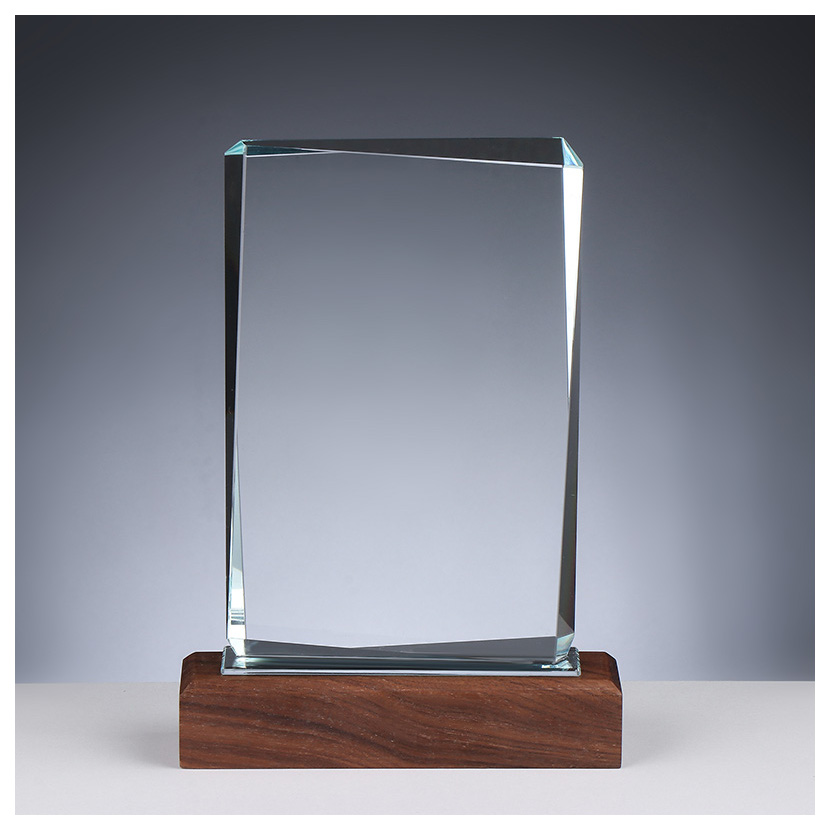 Glaspokale mit Gravur, Glastrophäen, Glasawards, 3D Foto Glasgravur, Pokale:  Holz-Glas-Award Berwald